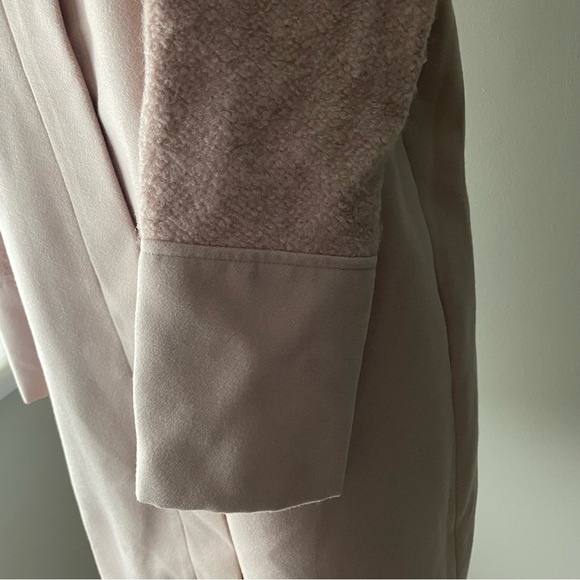 Cupcakes and Cashmere Light Blush Pink Overcoat Long Coat Sise Medium - Picture 4 of 11